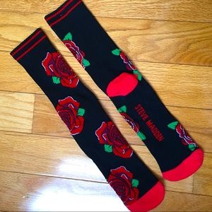 NWT Steve Madden flowered black socks